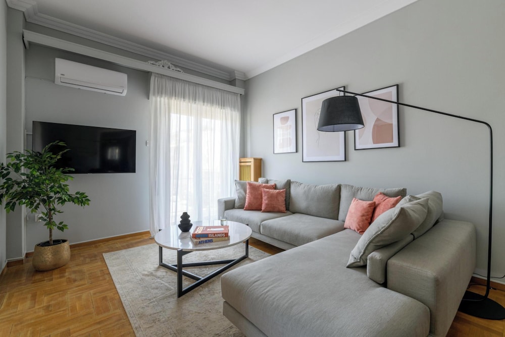 Classic Apartment, Balcony