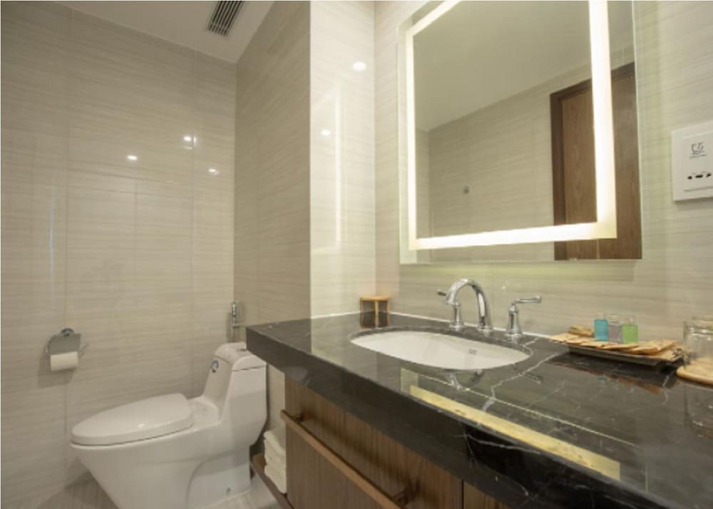 Deluxe Quadruple Room, Balcony, Sea View - Photo 2