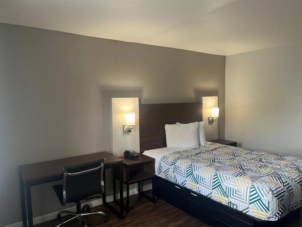 Deluxe Room, 1 Double Bed, Non Smoking photo 3