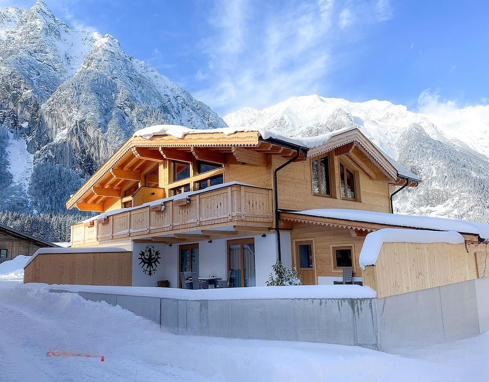 Chalet photo 1