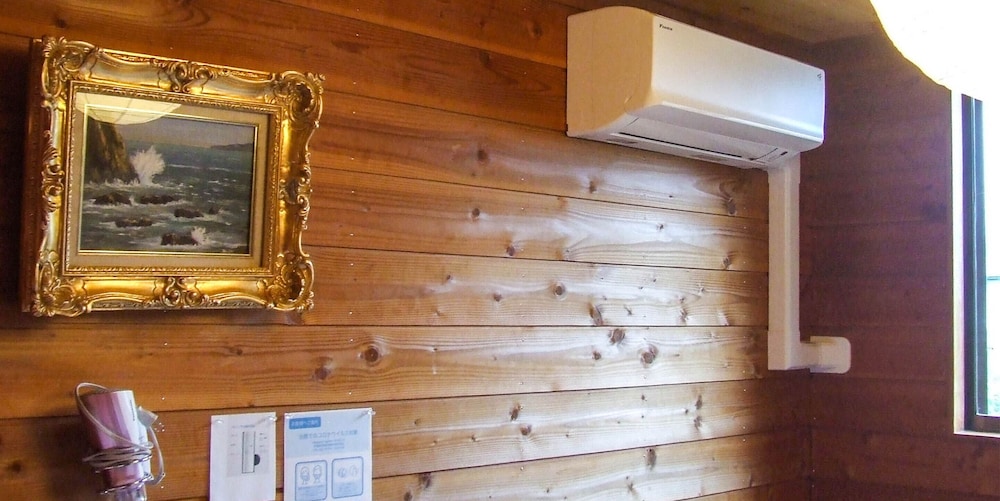 Economy Room with Private Bathroom, Non Smoking photo 3