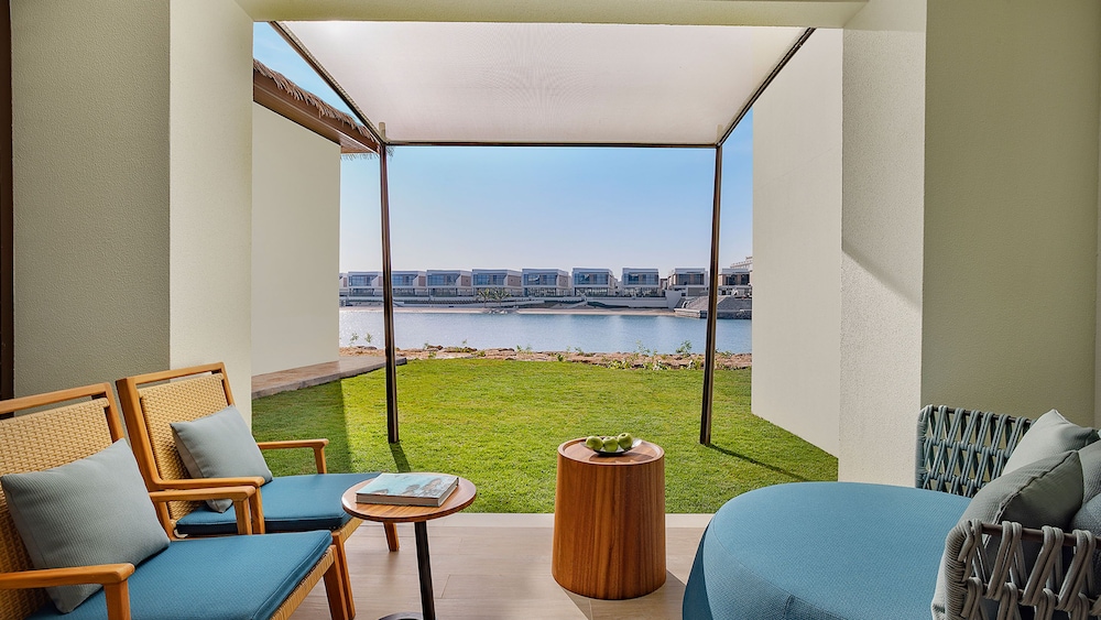 Deluxe Garden Terrace Suite photo 2