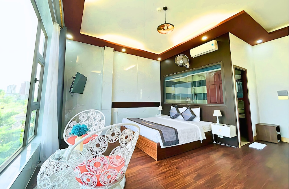 Standard Suite - Photo 7