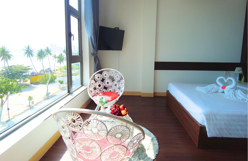 Standard Suite - Photo 12