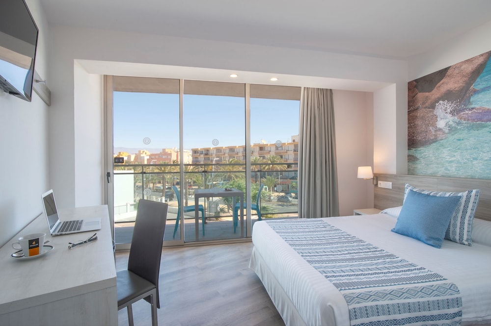 Double Room, Balcony