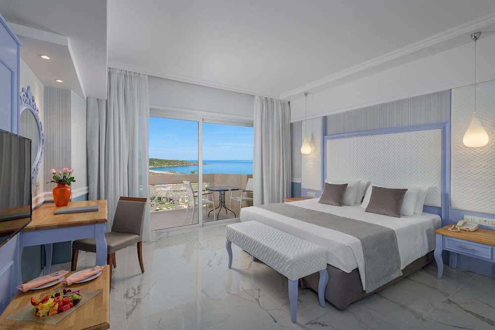 Junior Suite, Sea View - Photo 1