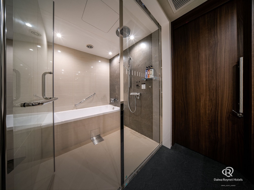 [No Smoking/Castle View] Junior Suite Twin - Photo 9