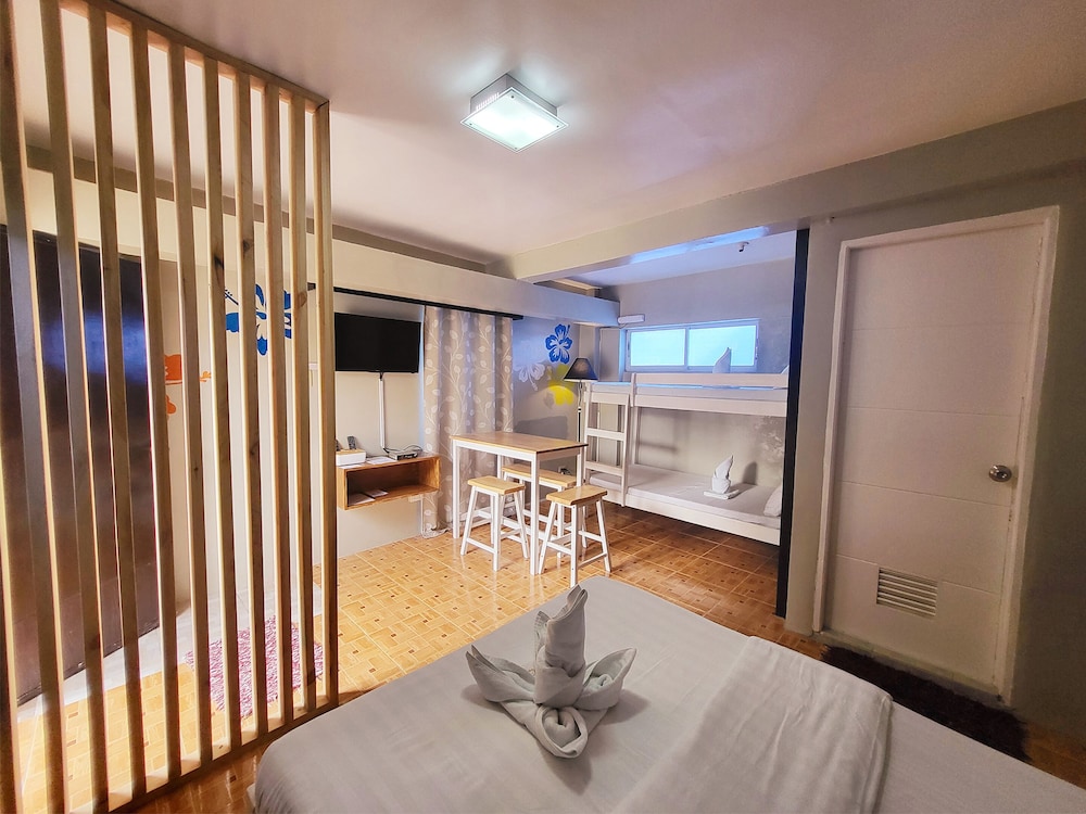 Standard Room, Multiple Beds, Ground Floor - Photo 3