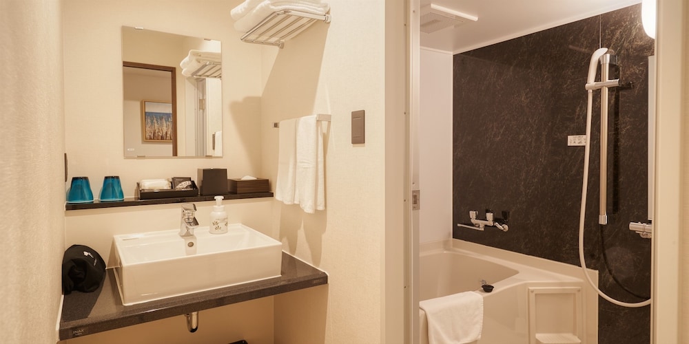 Hollywood Twin Room, City View, Non-Smoking - Photo 6