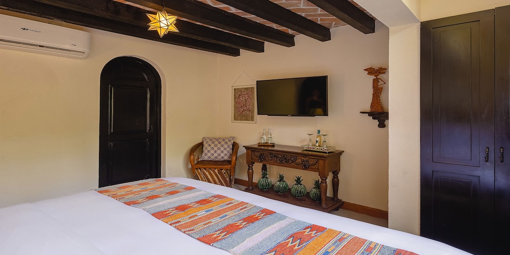 Petite Suite - Photo 1