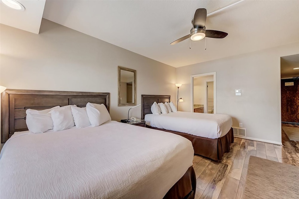 Double Room - Photo 15