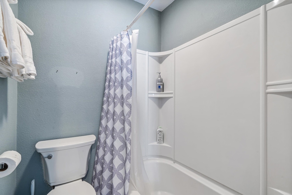 Room, 1 Queen Bed (Cottage) photo 2