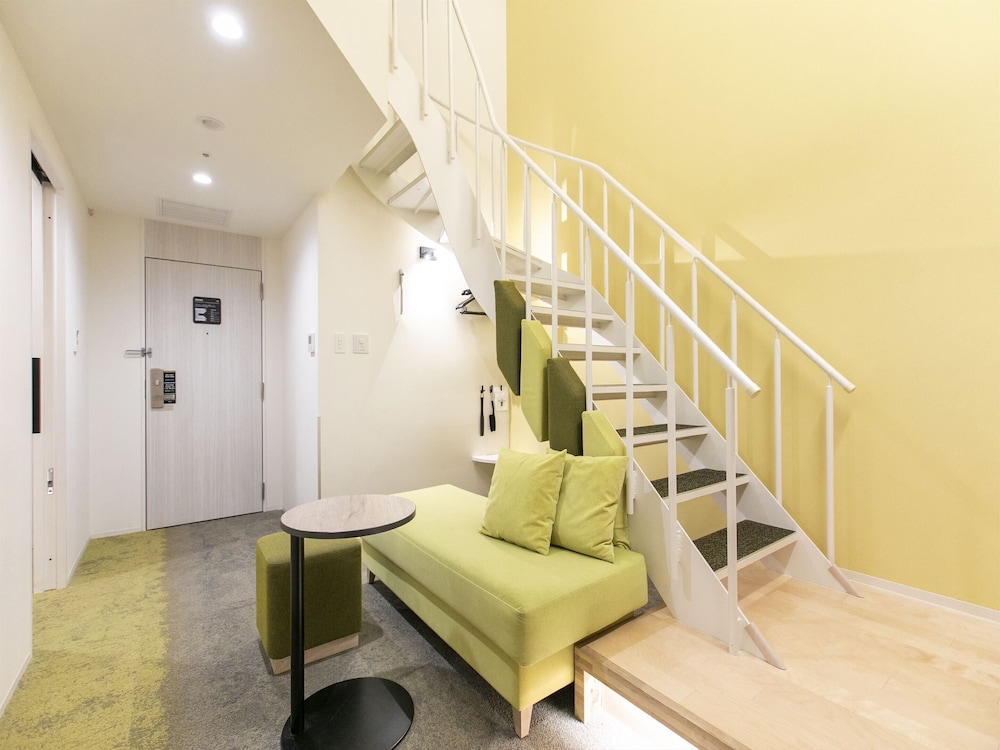 Maisonette Premium Room, Non Smoking thumbnail 6