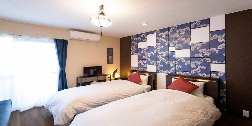 Economy Triple Room photo 1