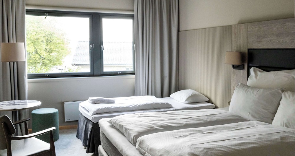 Standard Suite, 1 Queen Bed, Non Smoking photo 1