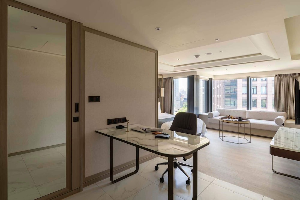 Premier Suite with view