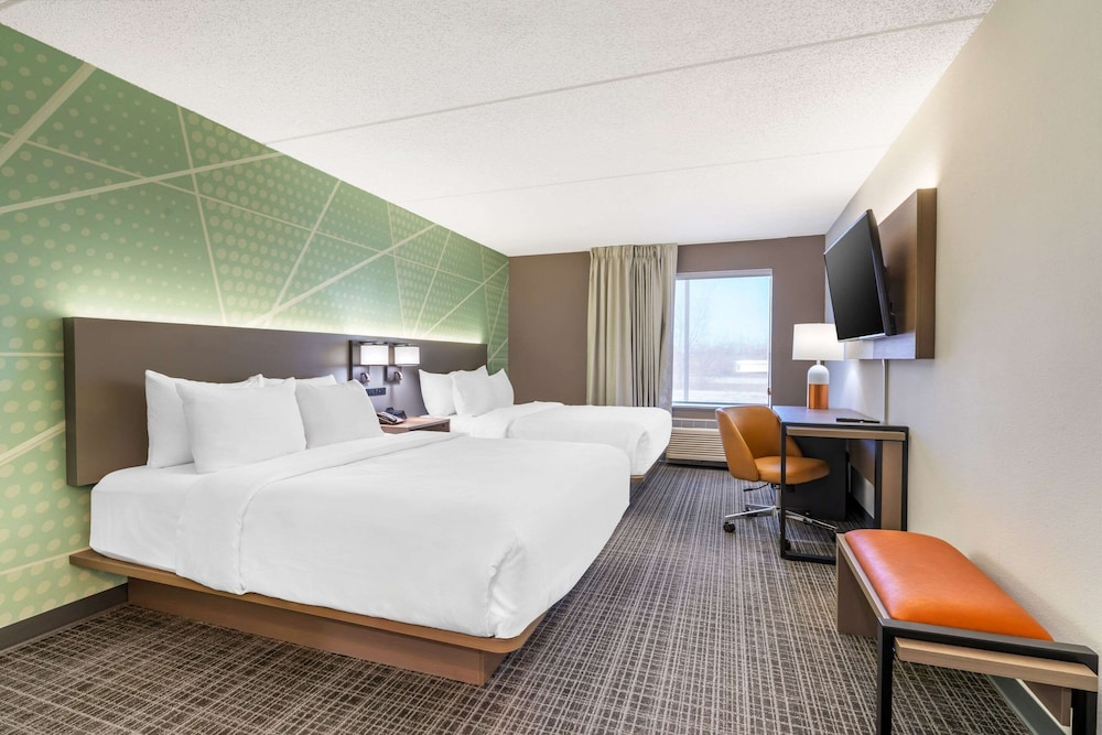 Room, 2 Queen Beds, Non Smoking - Photo 2
