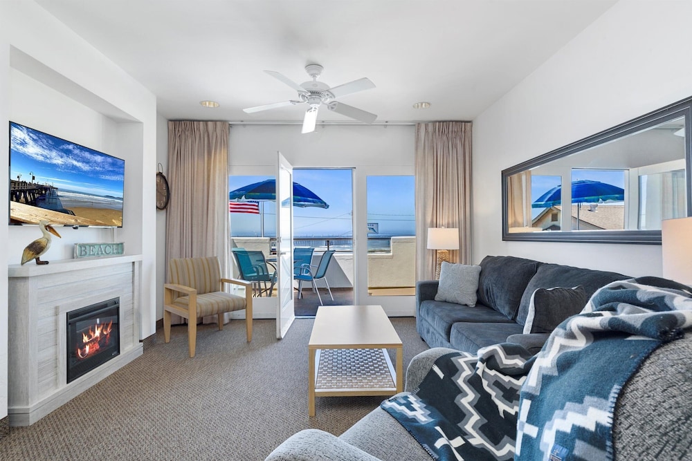 209 - Captains Quarters