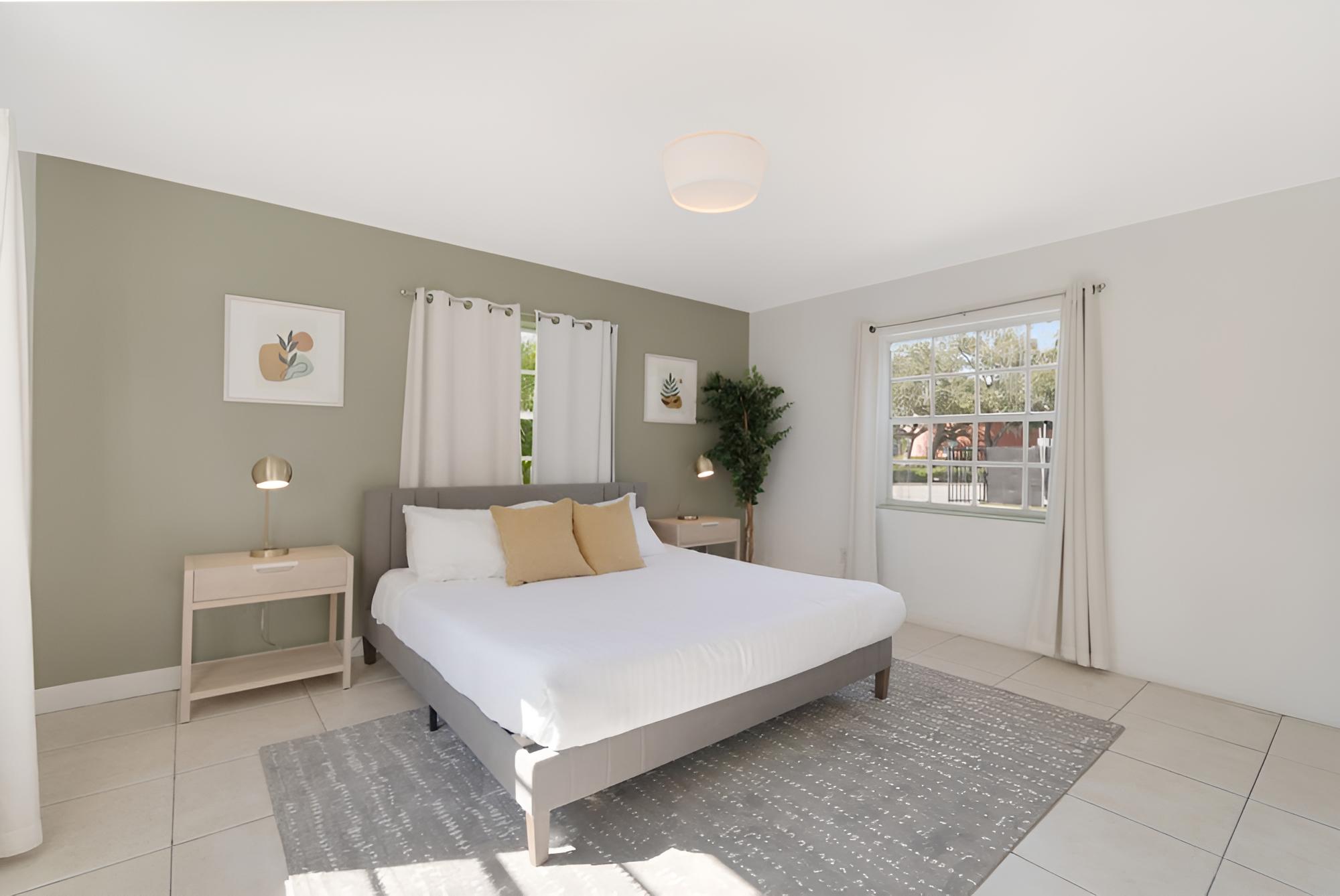 7 Bedroom Home photo 1