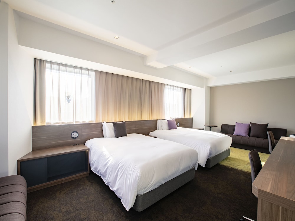 Junior Suite Room, Non Smoking thumbnail 5