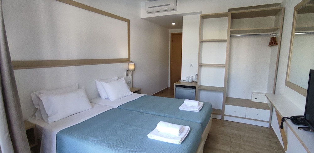 Standard Room With Pool Or Garden View photo 1