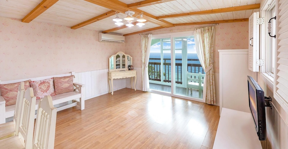 Basic Room, 1 Bedroom (205)