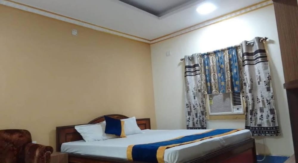 Classic Double Room, City View photo 3