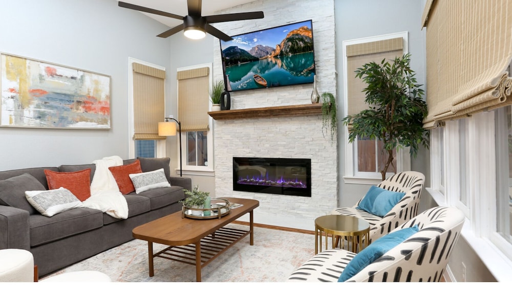 House (2 Bedrooms)