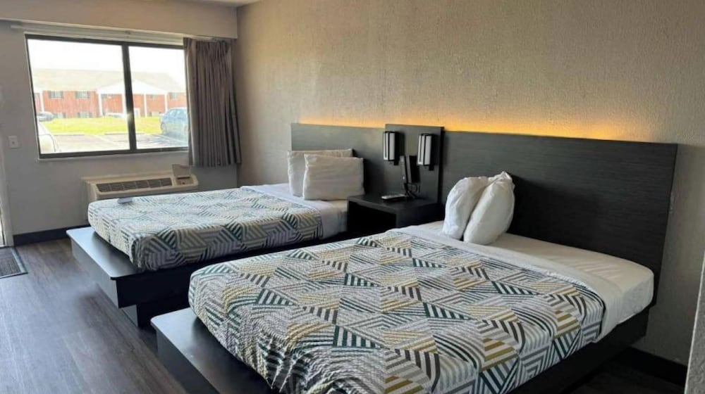 Standard Room, 2 Double Beds, Non Smoking photo 1