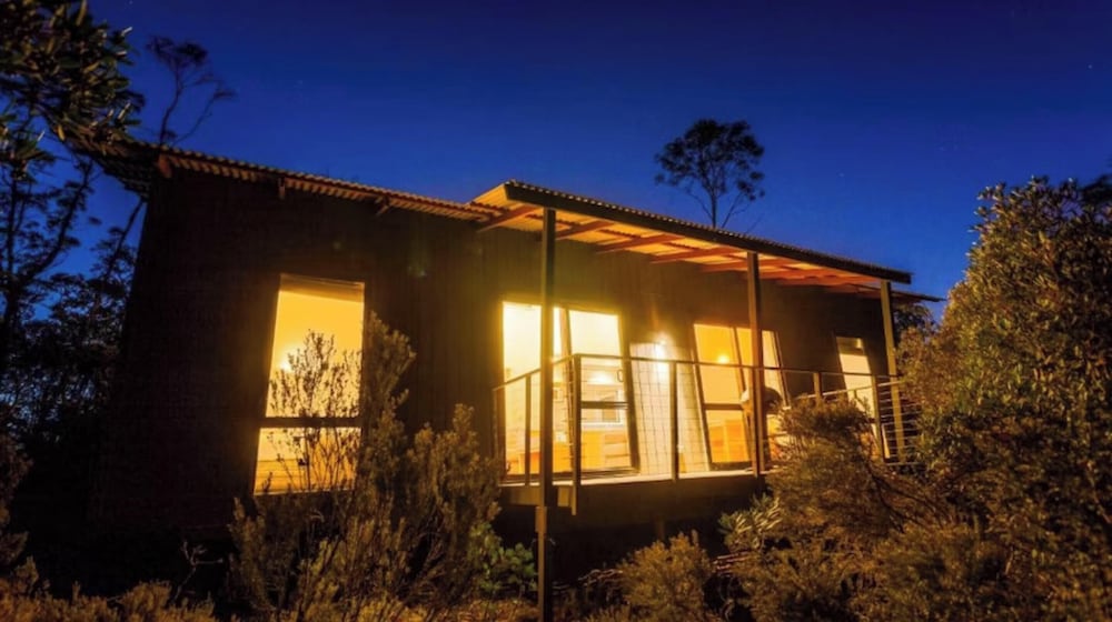 Superior 2 Bedroom Spa Chalet - Sleeps 4