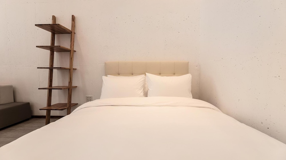 Basic Room, 1 Bedroom (303(Spa)) - Photo 2