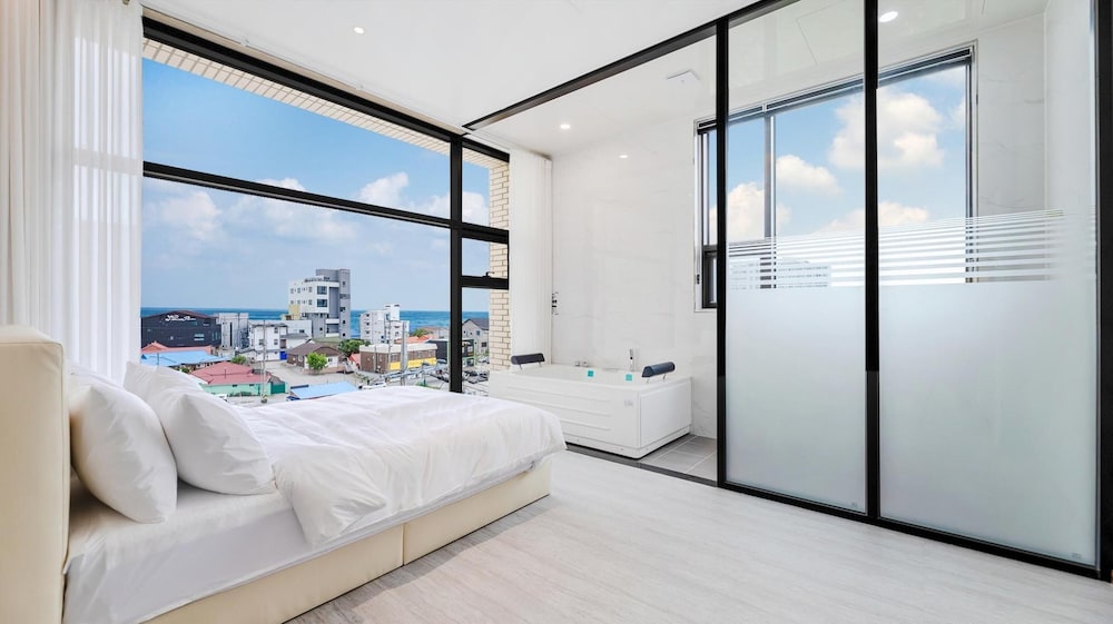 Basic Room, 2 Bedrooms (402(Gaebyeolsuyeongjang,Spa))