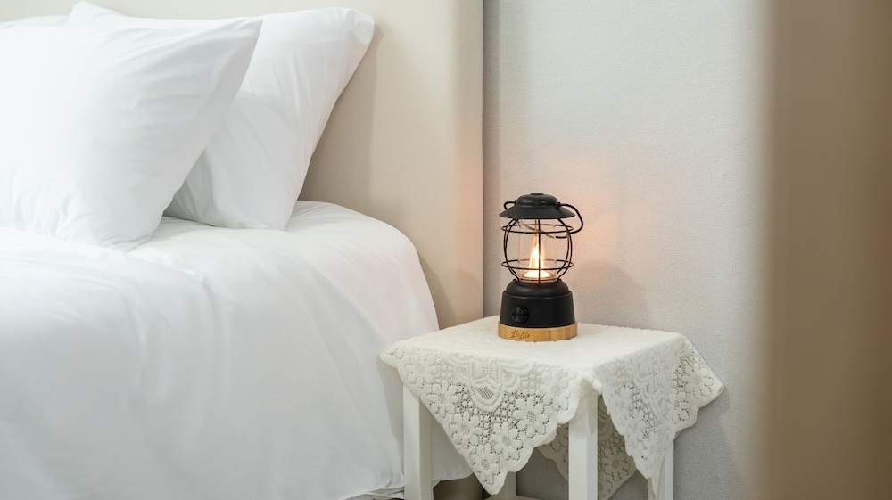 Basic Room, 1 Bedroom (Room 202 (Ocean View / Netflix)) photo 2