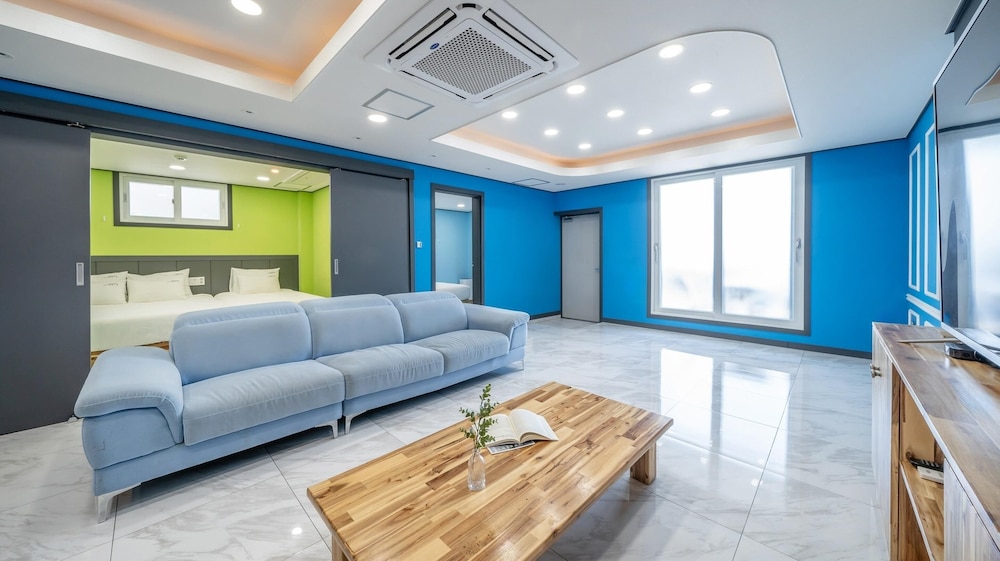 Basic Room, 2 Bedrooms (PoolVilla101)