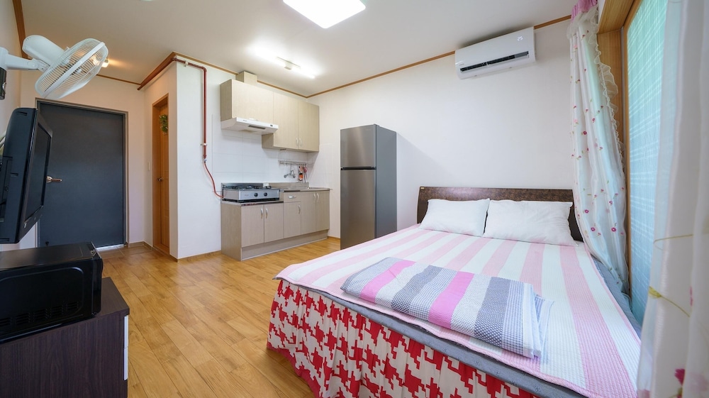 Basic Room, 1 Bedroom (202) photo 3