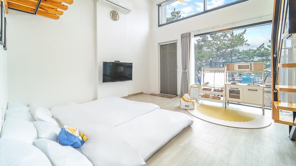 Basic Room, 2 Bedrooms (Bada2(1cheung/Ocean view)-Kidsroom) photo 1