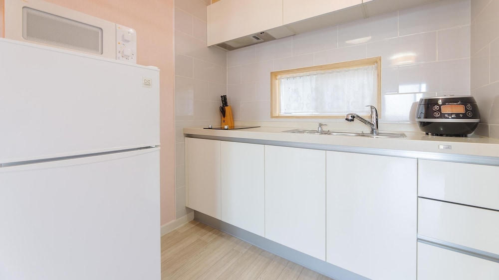 Basic Room, 1 Bedroom (E) photo 2