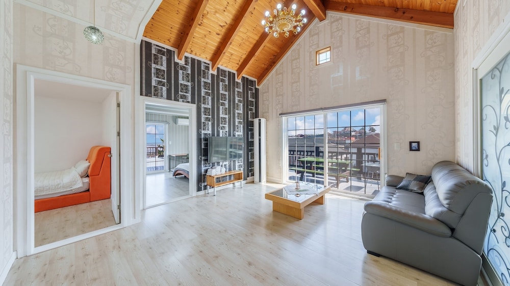Basic Room, 4 Bedrooms (A, Big Stay (Family/Group))