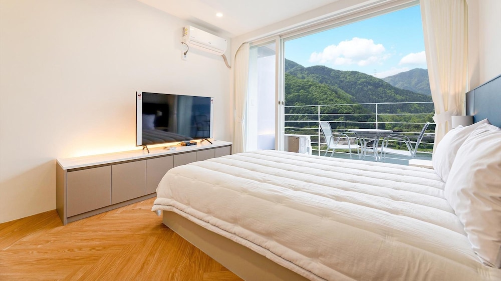 Basic Room, 1 Bedroom (Daisy(River View)) - Photo 17