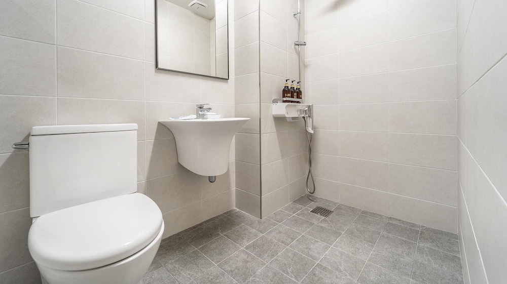 Basic Room, 1 Bedroom (oneroom1) - Photo 5