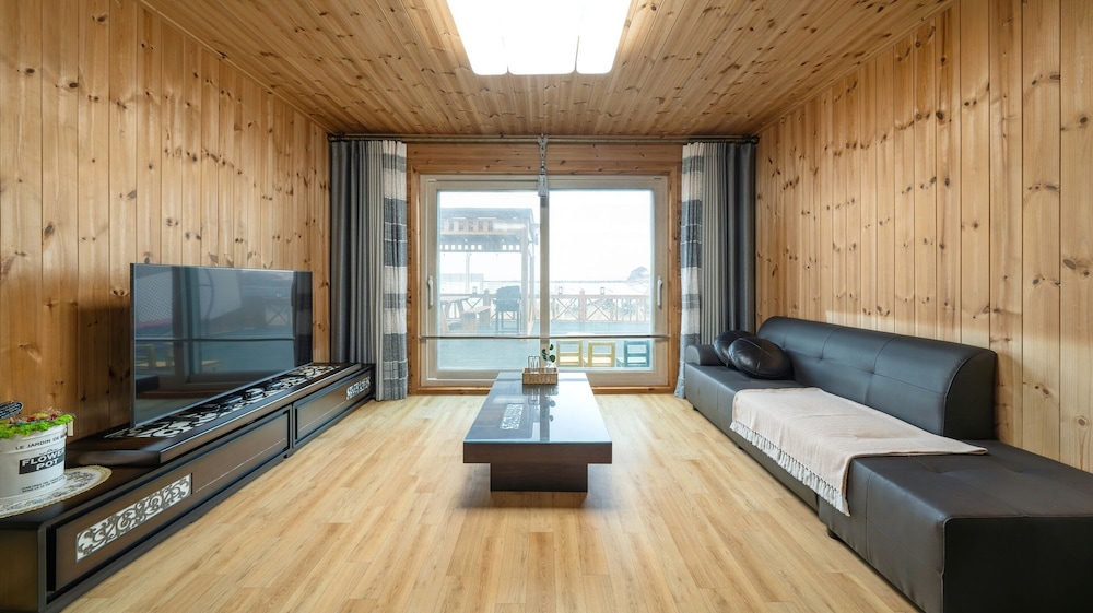 Basic Room, 1 Bedroom (Private Villa)