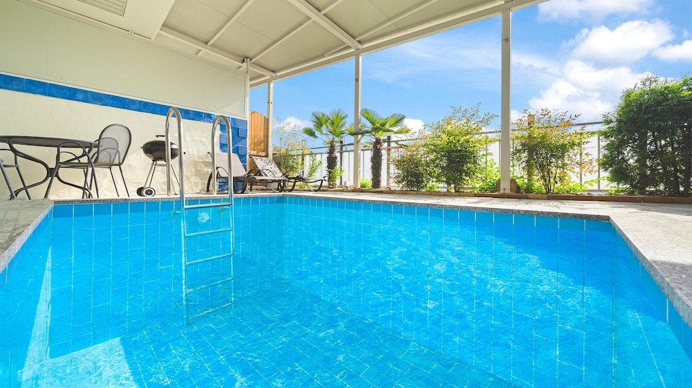 Basic Room, 1 Bedroom (PoolVilla 101) photo 3