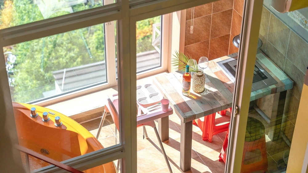 Basic Room, 1 Bedroom (Romang01)