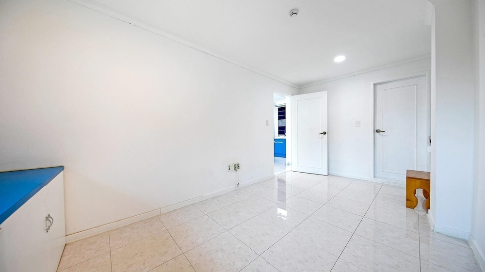 Basic Room, 1 Bedroom (friends) - Photo 3