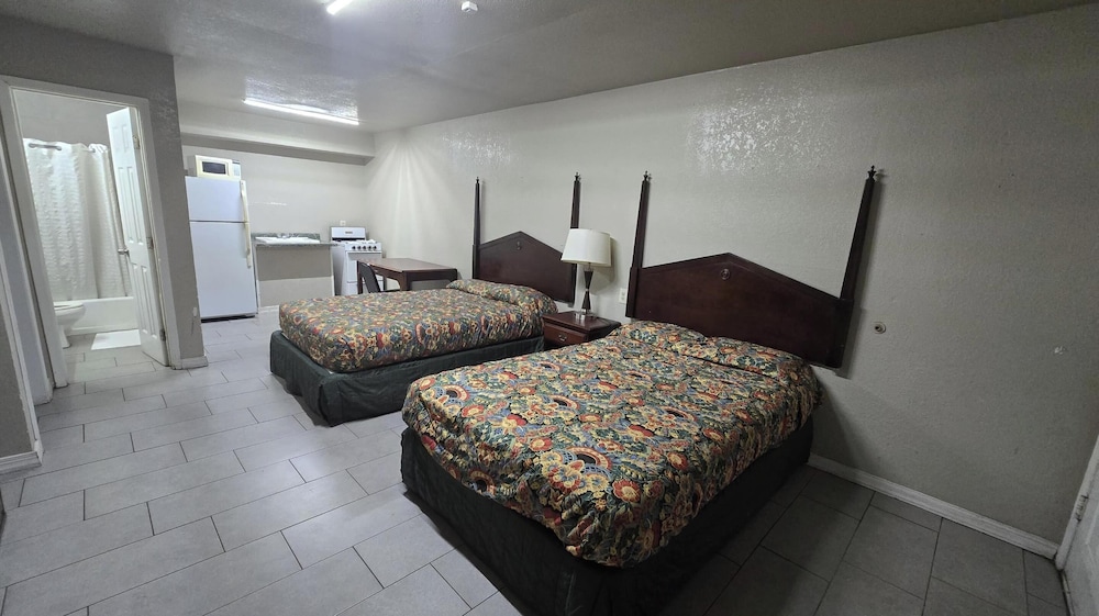 Room, 2 Queen Beds