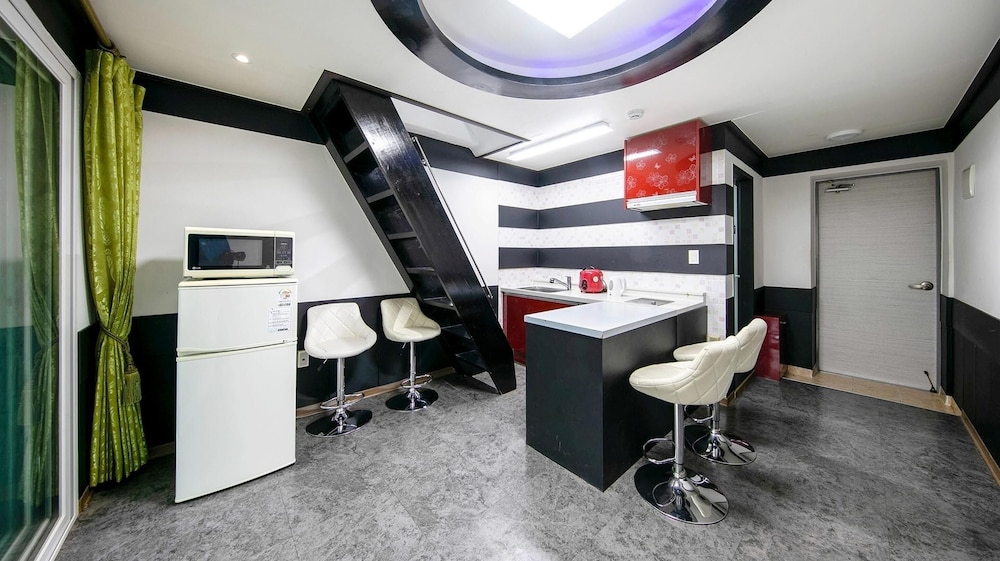 Basic Room, 1 Bedroom (topaz) - Photo 8