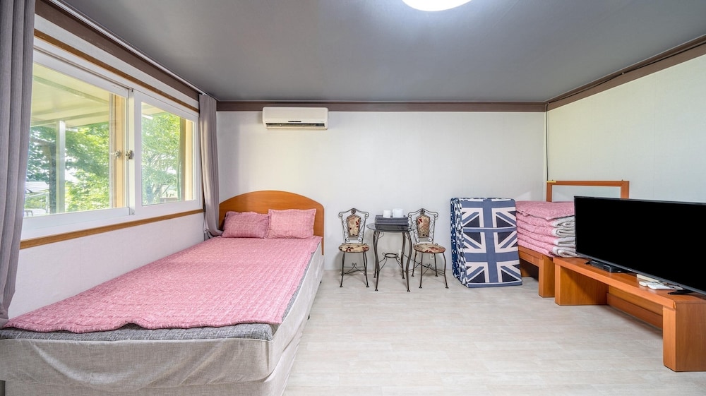 Basic Room, 1 Bedroom (RaIlrak(PET)) photo 1