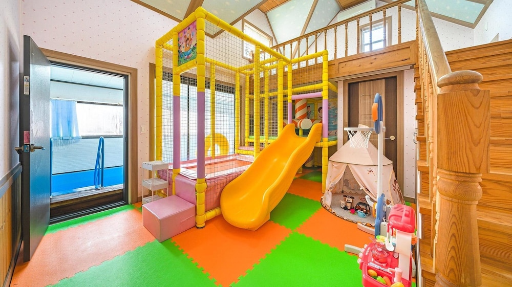 Basic Room, 2 Bedrooms (saesbyeol1(kidsroom,poolvila)) photo 2