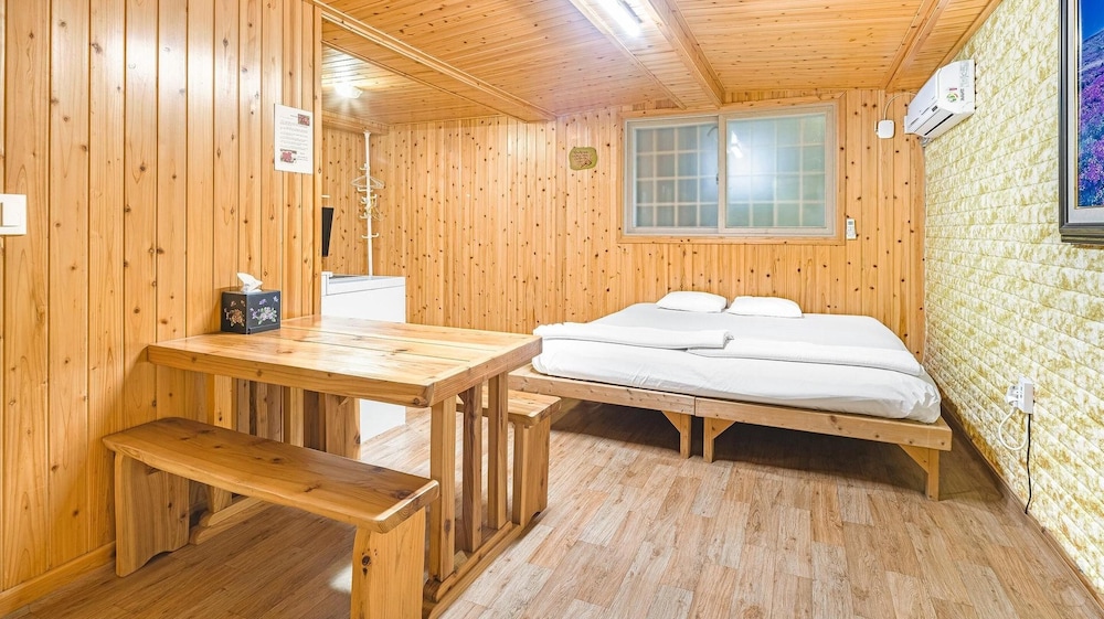 Basic Room, 1 Bedroom (Big Room (102ho))