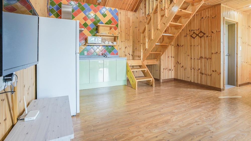 Basic Room, 1 Bedroom (B 203) - Photo 7